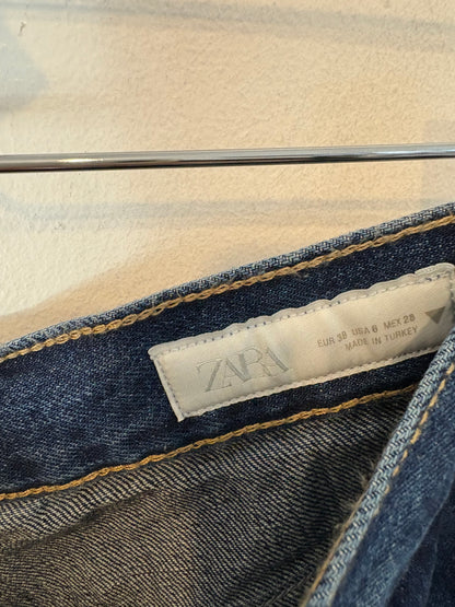 ZARA. Black stretch knit top. TL