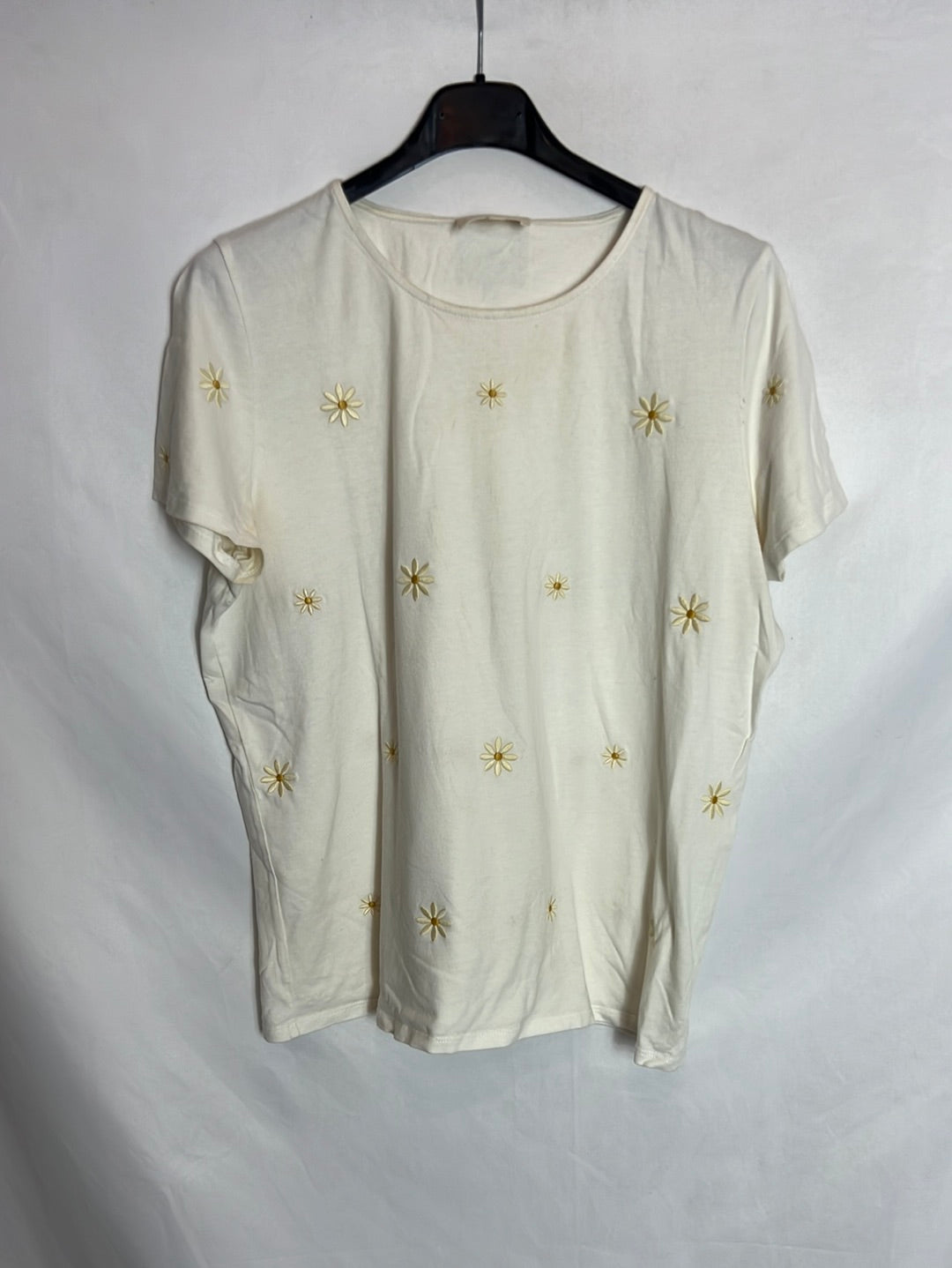 SÉZANE.Camiseta beige flores bordadas. T M