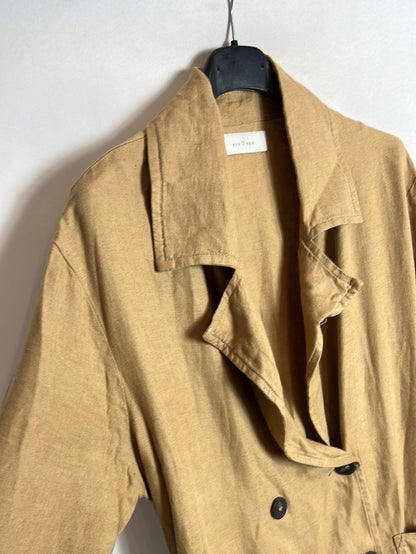 THAT OR THAT. Flowing camel linen jacket. TS