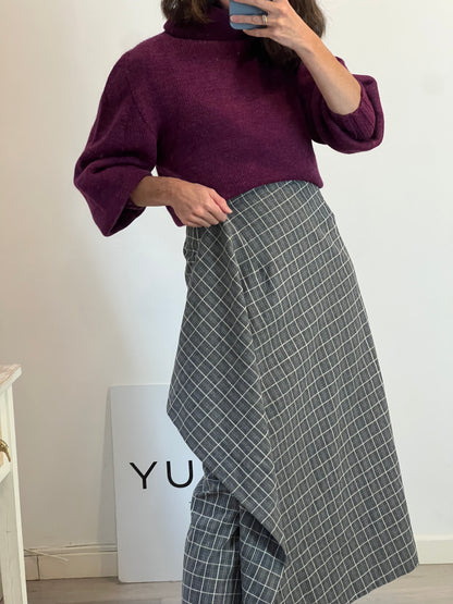 SEE IOU x JUAN AVELLANEDA. Burgundy turtleneck sweater. TS