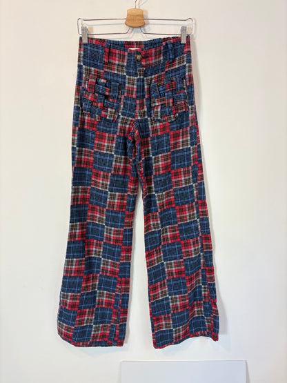 JOSEPHINE. Checkered cotton trousers with pocket detail. TS