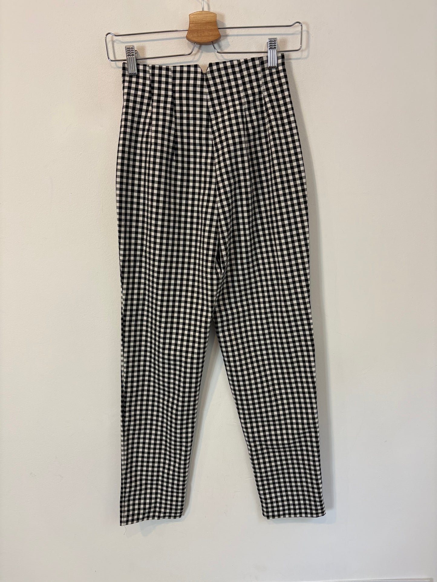 ZARA. Pantalón ligero vichy