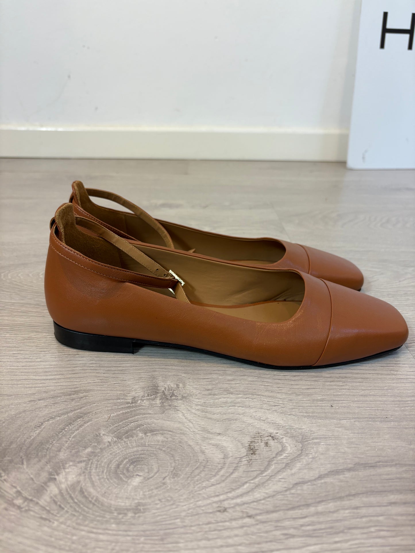 LACHOIX. Bailarina piel hebilla camel T 40