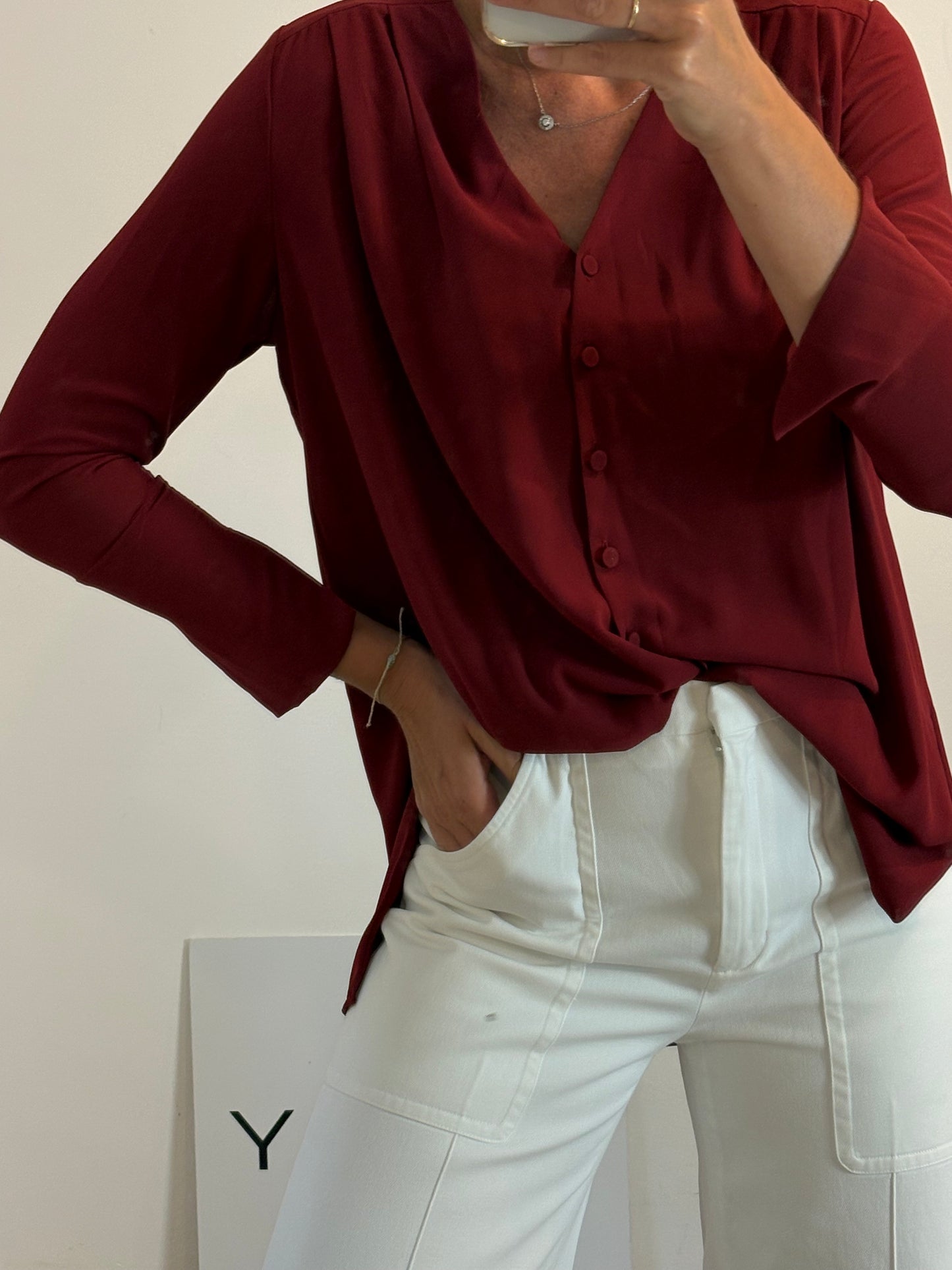 BIMANI. Blusa burdeos botones T.m