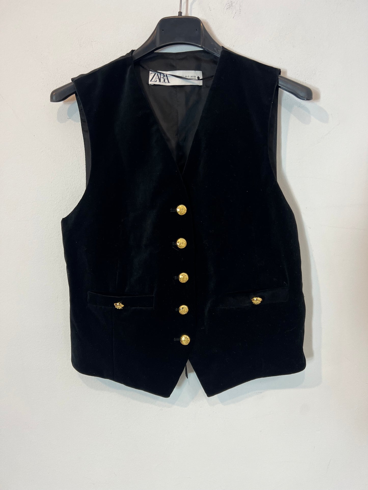 ZARA. Chaleco negro terciopelo  T.s