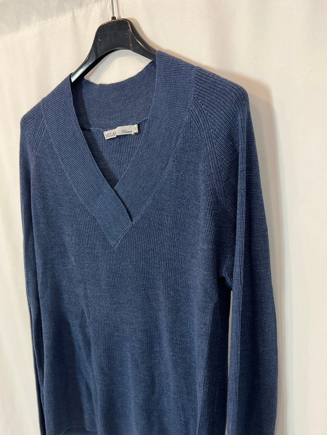 MULAYA. Thin blue Ts sweater