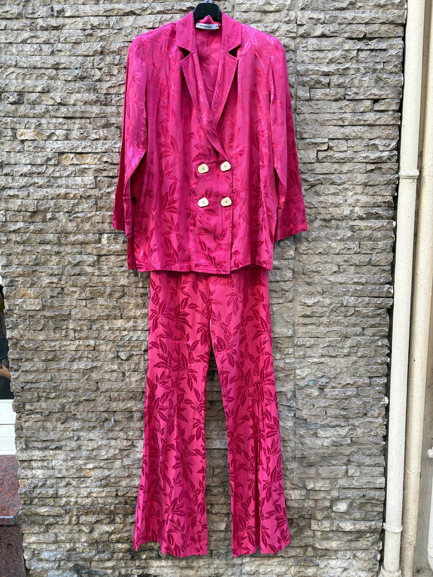 SOPHIE&LUCIE. Total look fucsia fluido. T 36