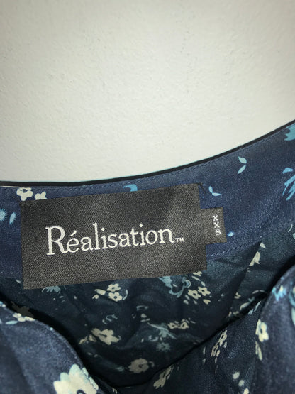 RÉALISATION. Vestido midi seda azul flores