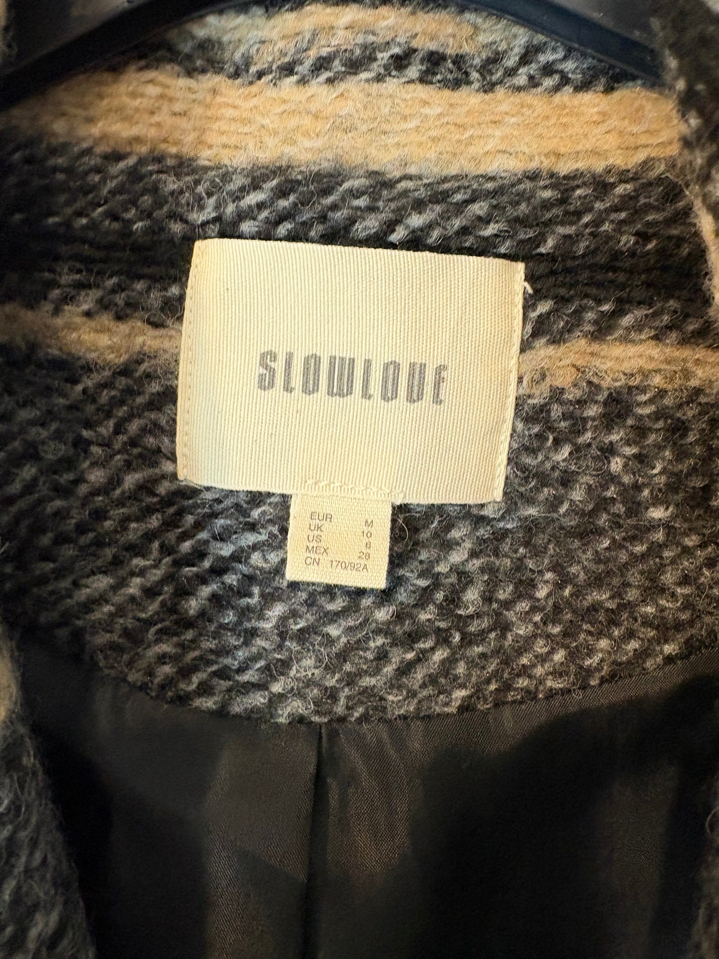 SLOWLOVE. Abrigo largo rayas