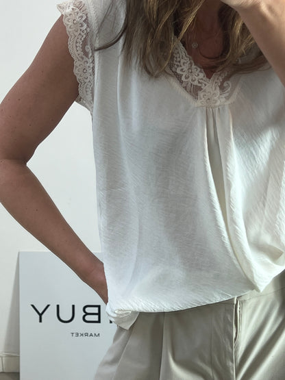 OTRAS. Top  color crudo encaje. T M