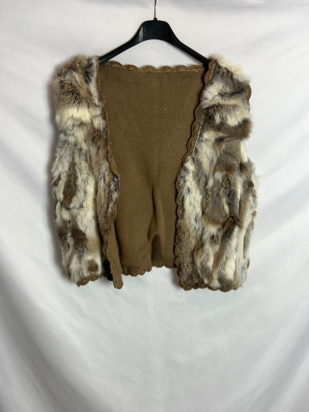 OTHERS. Reversible rabbit vest. TM/L (Tara)