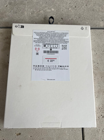 ZARA. Collar figura plateado. T M