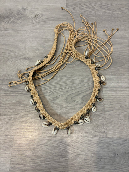 OTRAS. Cinturón conchas ajustable