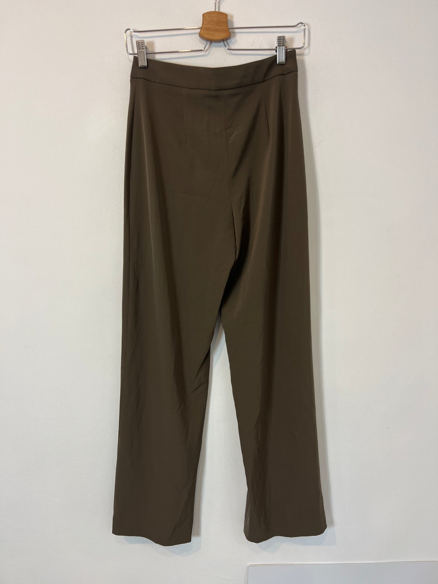 H&amp;M. Flowy green trousers size 36