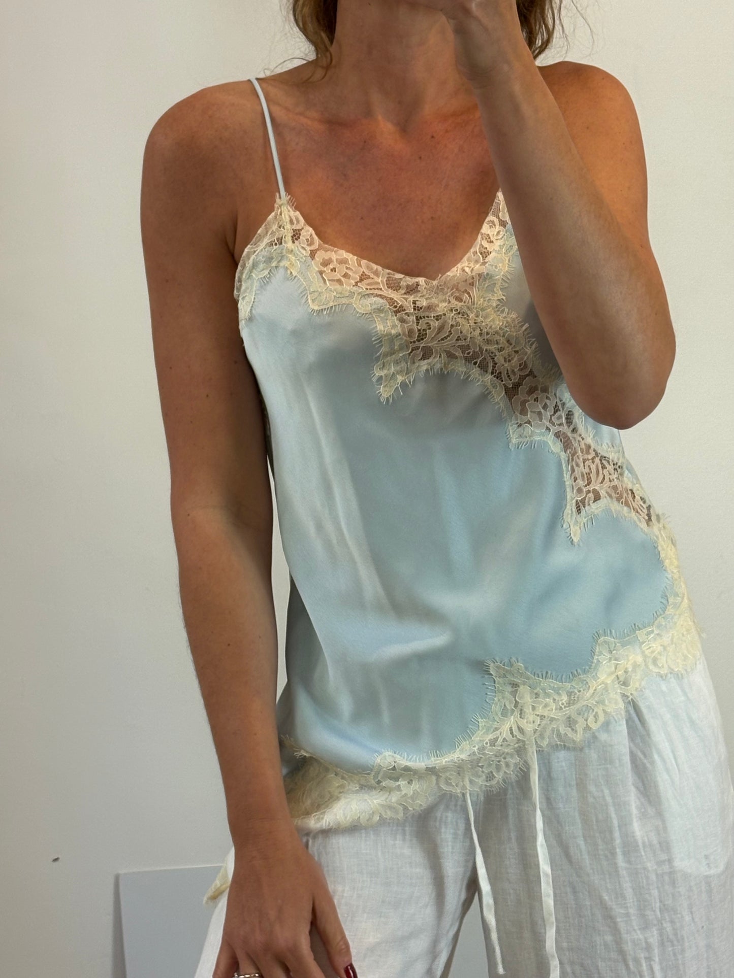 ZARA. Top azul claro lencero