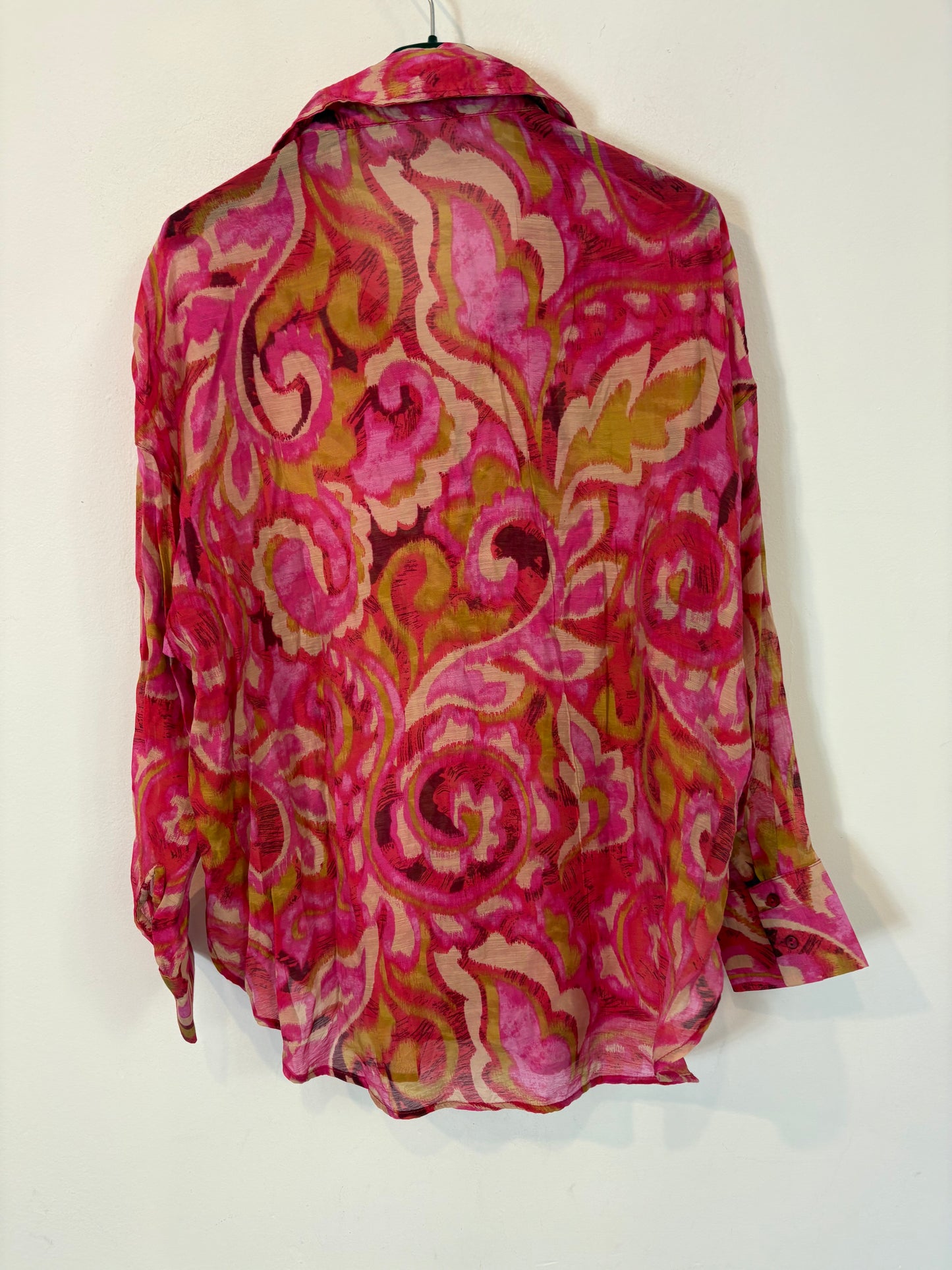 OTRAS. Blusa fluida estampado rosas. T S