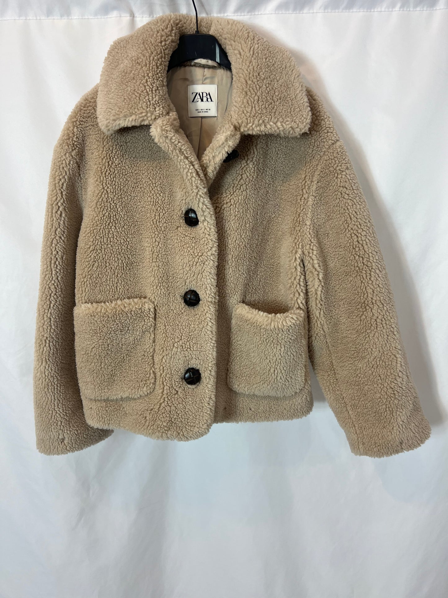 ZARA. Abrigo borrego beige T.s