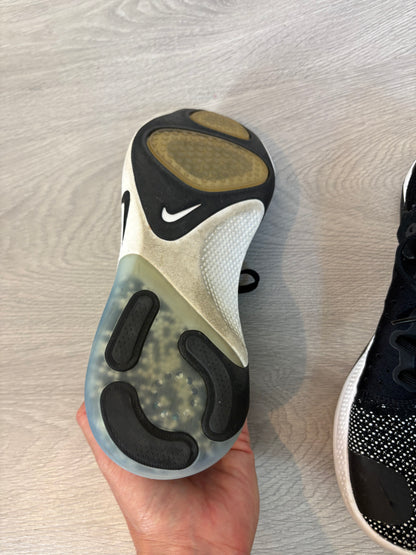 NIKE JOYRIDE RUN. Zapatillas de deporte. T 39