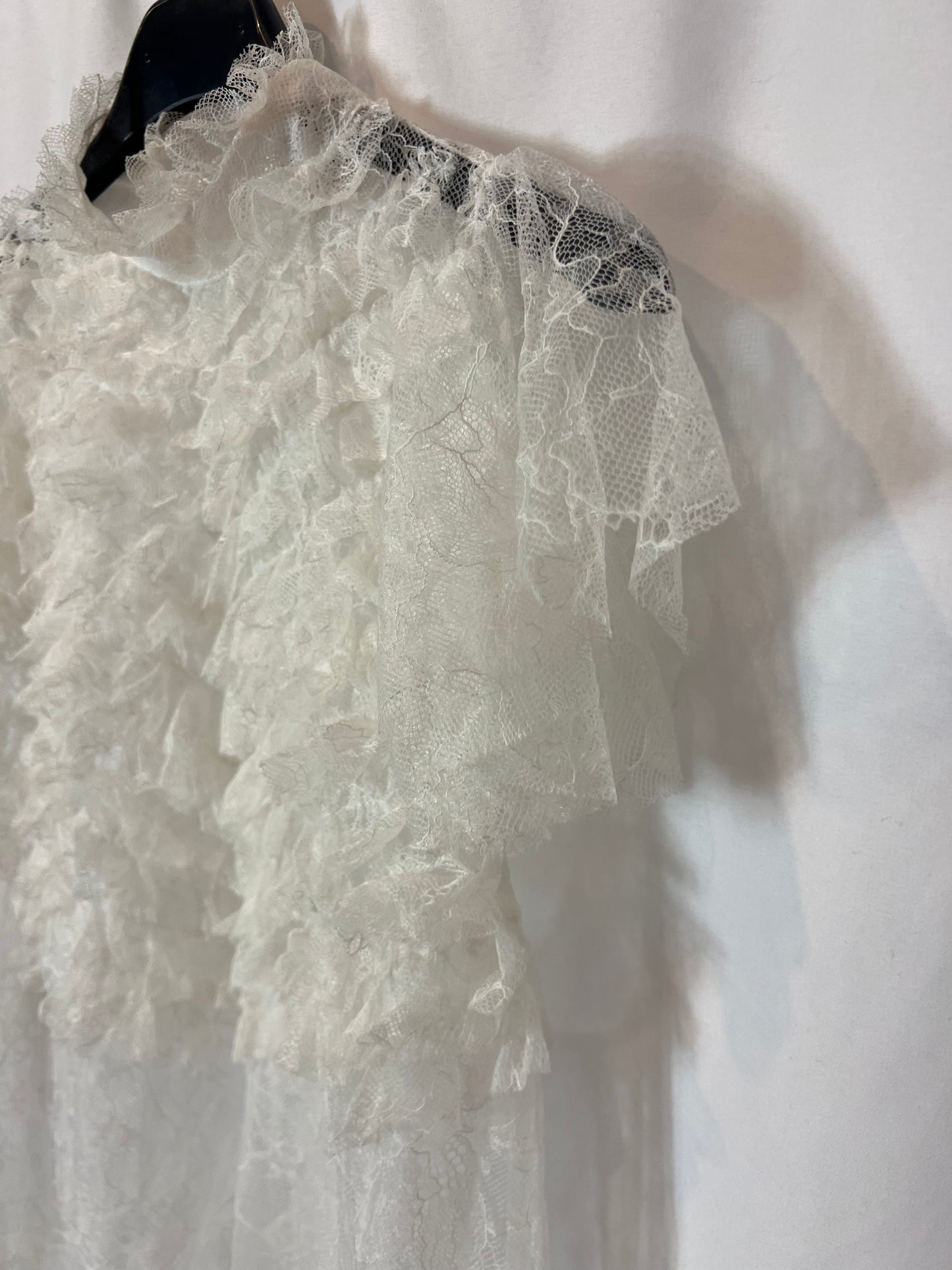 ZARA. Top blanco encaje T.L