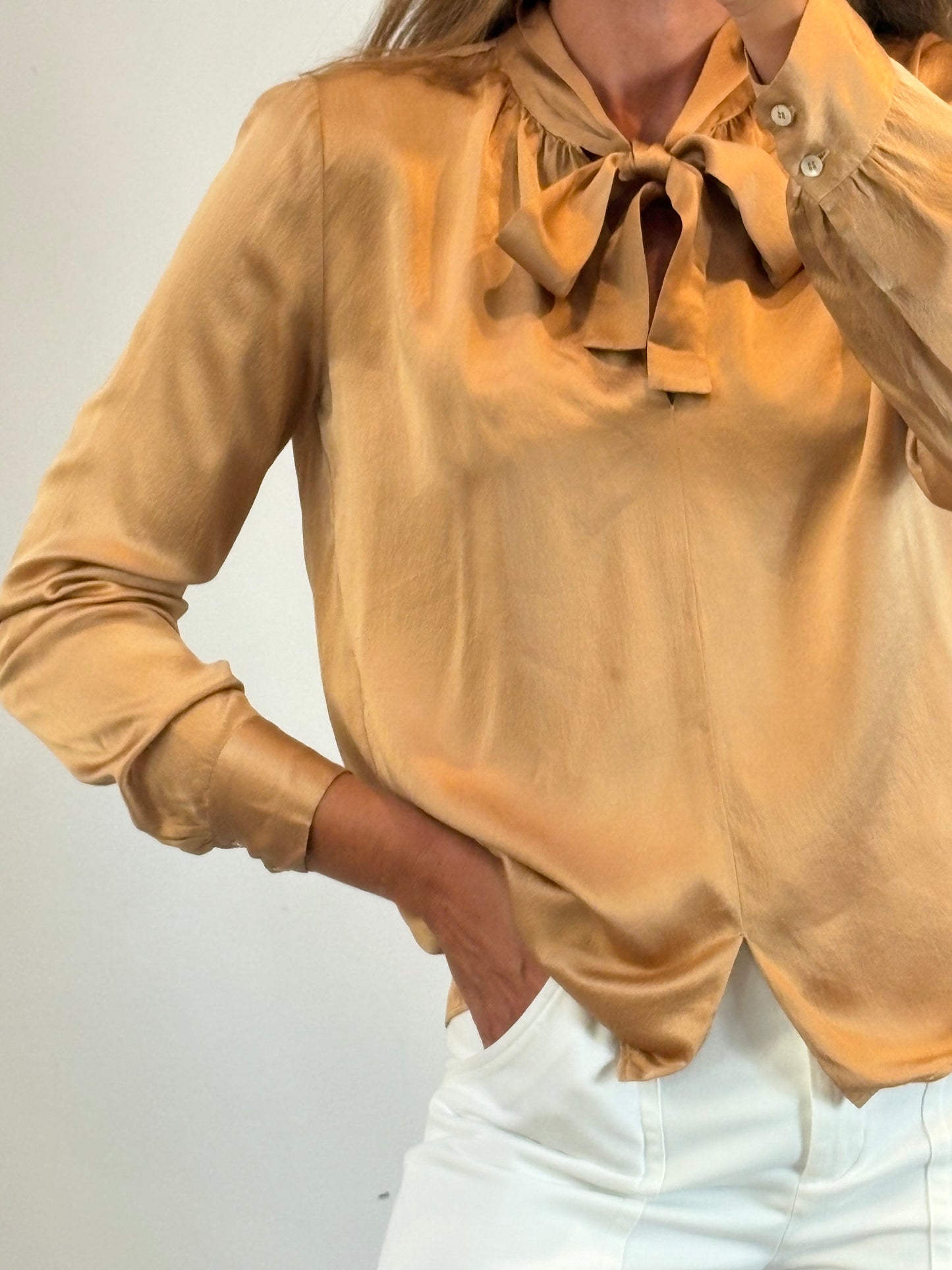 FORTE FORTE. Bowed silk blouse. TS/M