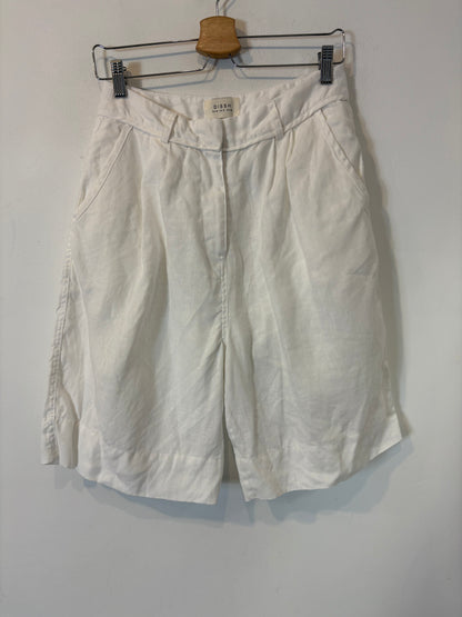 DISSH. Bermuda blanca lino