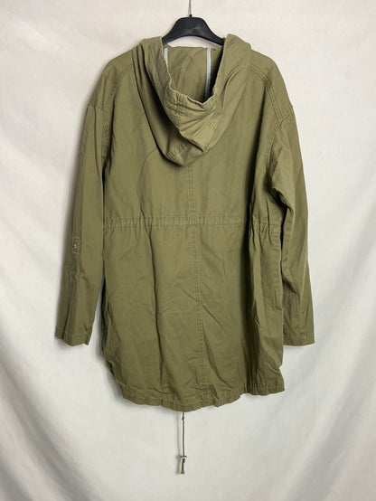 STRADIVARIUS. Parka verde larga. T S