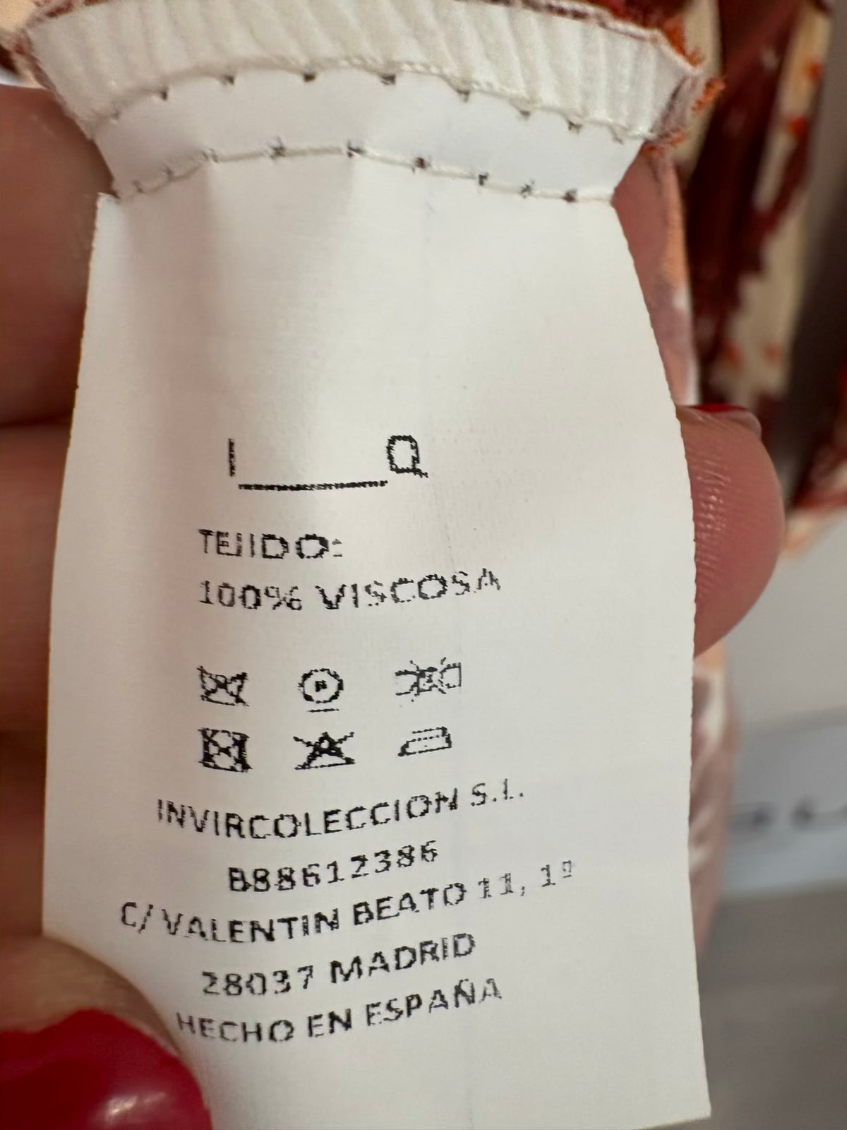IQ COLLECTION. Vestido fluido estampado lazada