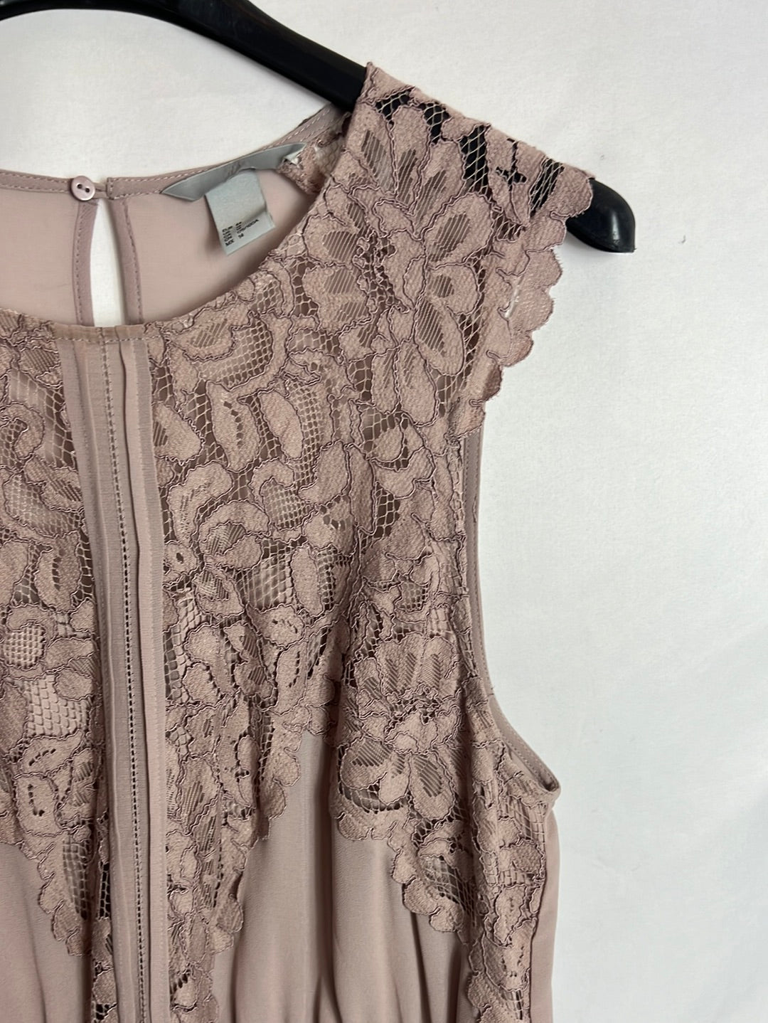 H&M. Pink lace dress S.44 Hibuy market H&M. Pink lace dress S.44 Hibuy market