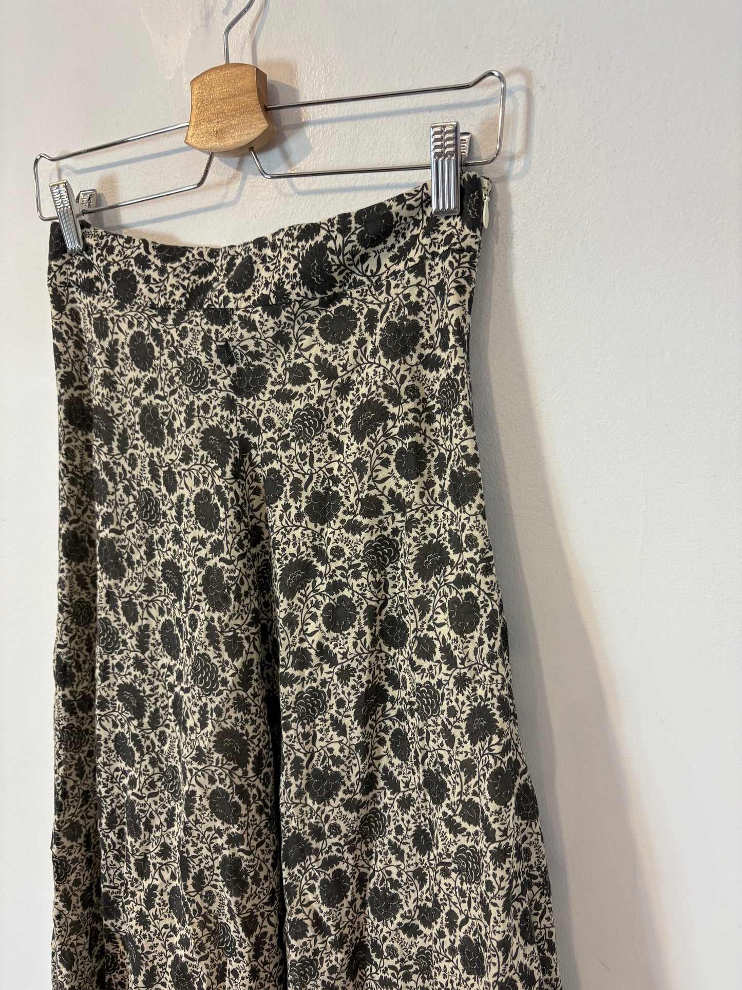 MASSCOB. Falda larga estampada