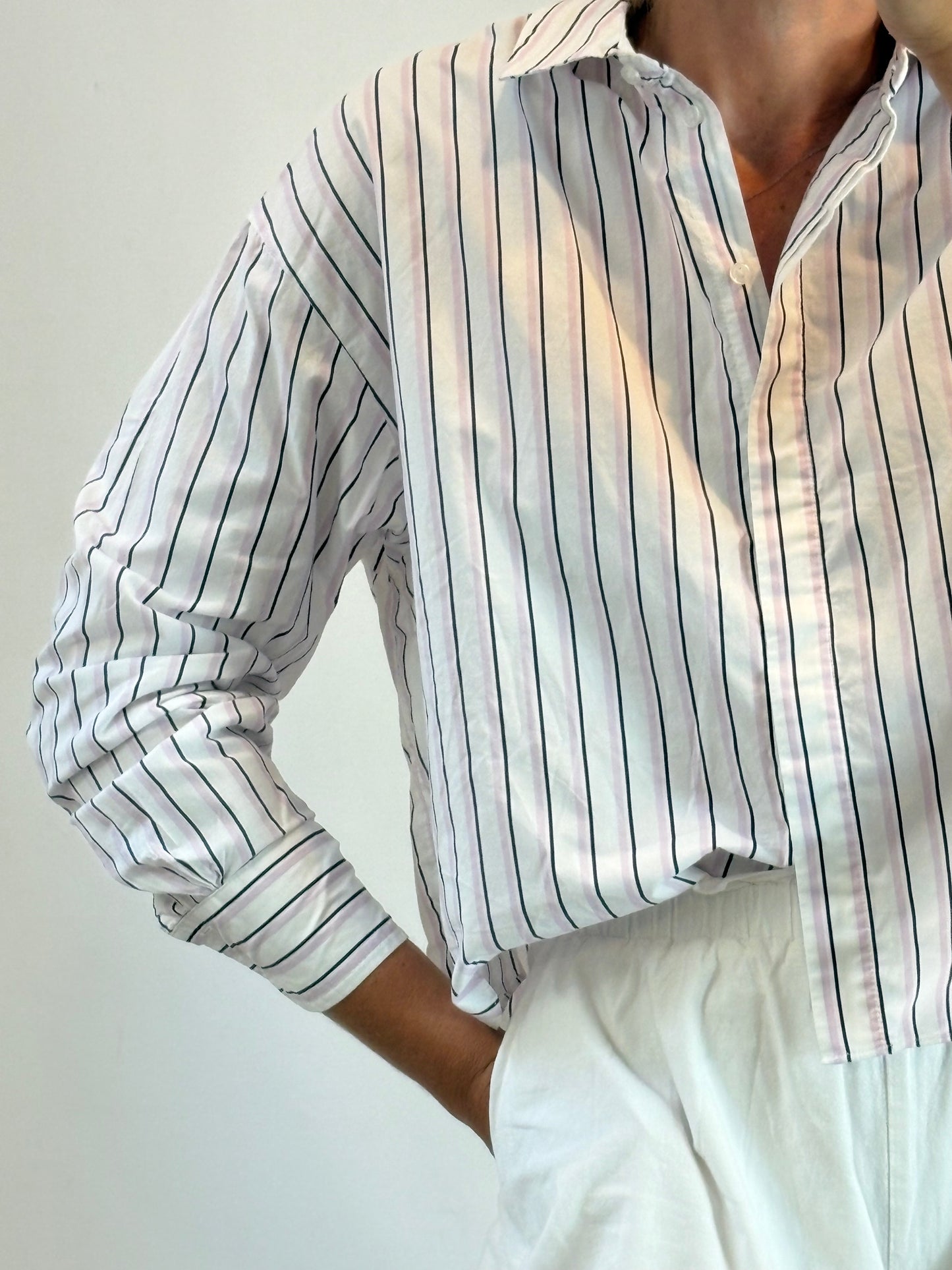 MANGO. Camisa rayas tonos malva. T M