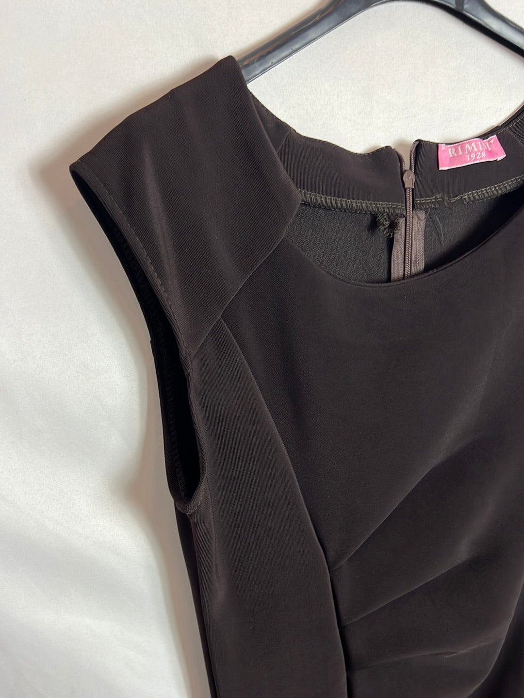 RIMINI. Total look: stretchy brown dress and jacket. Medium/Large