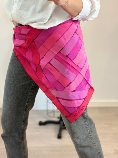 KEN SCOTT. Pañuelo seda rosas