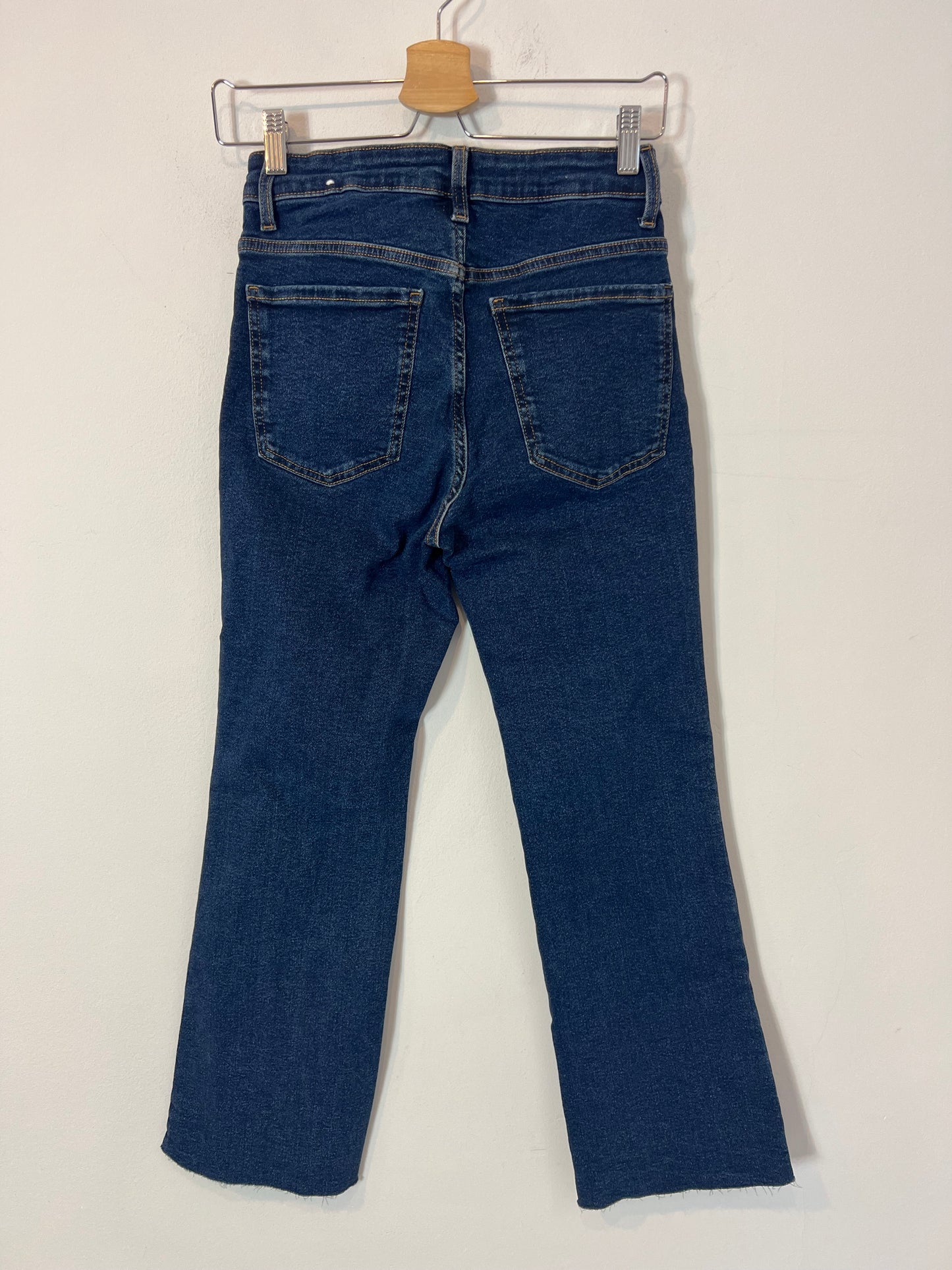 MANGO. Pantalón denim acampanado T.36