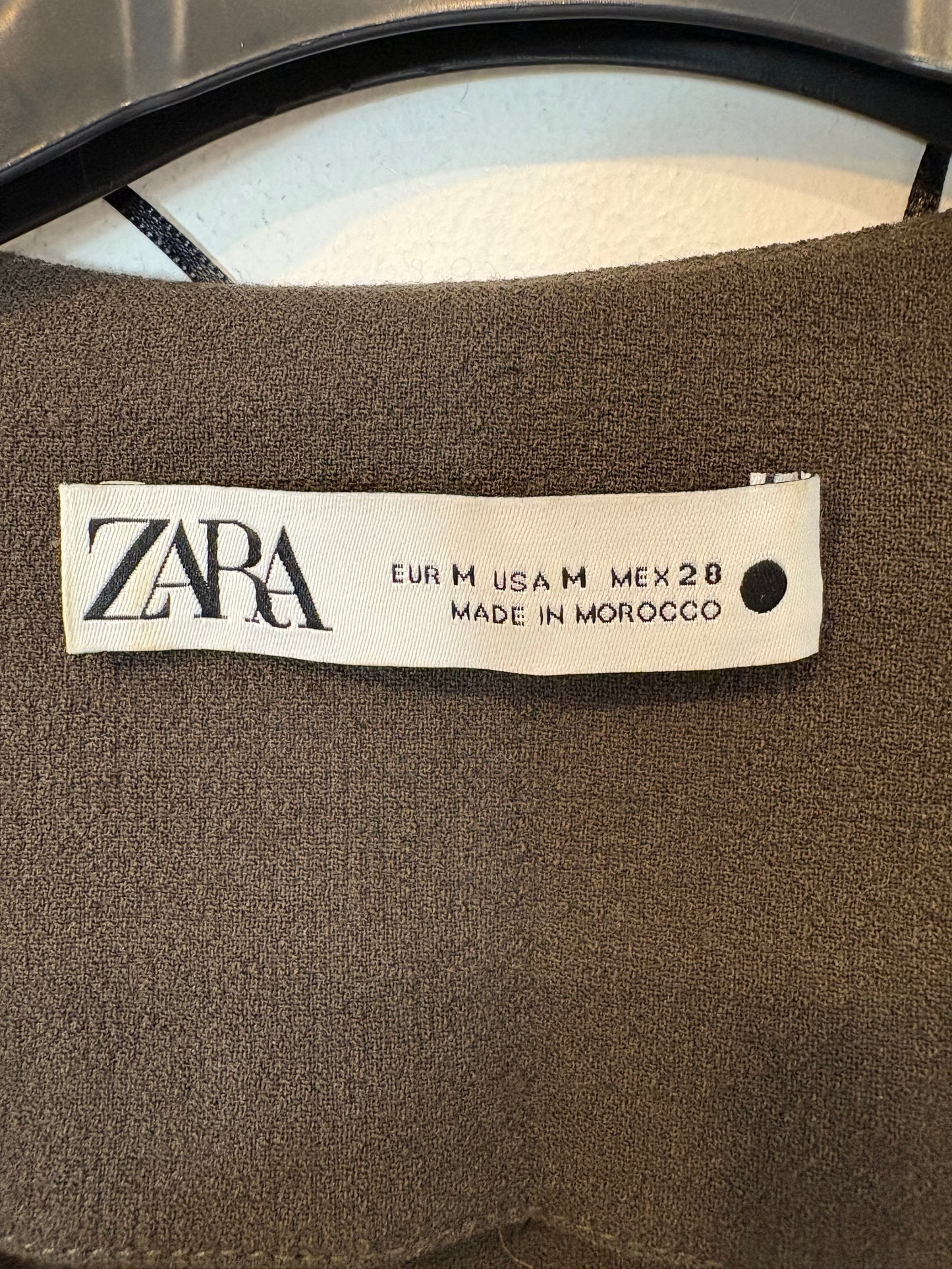 ZARA. Vestido marrón con lana
