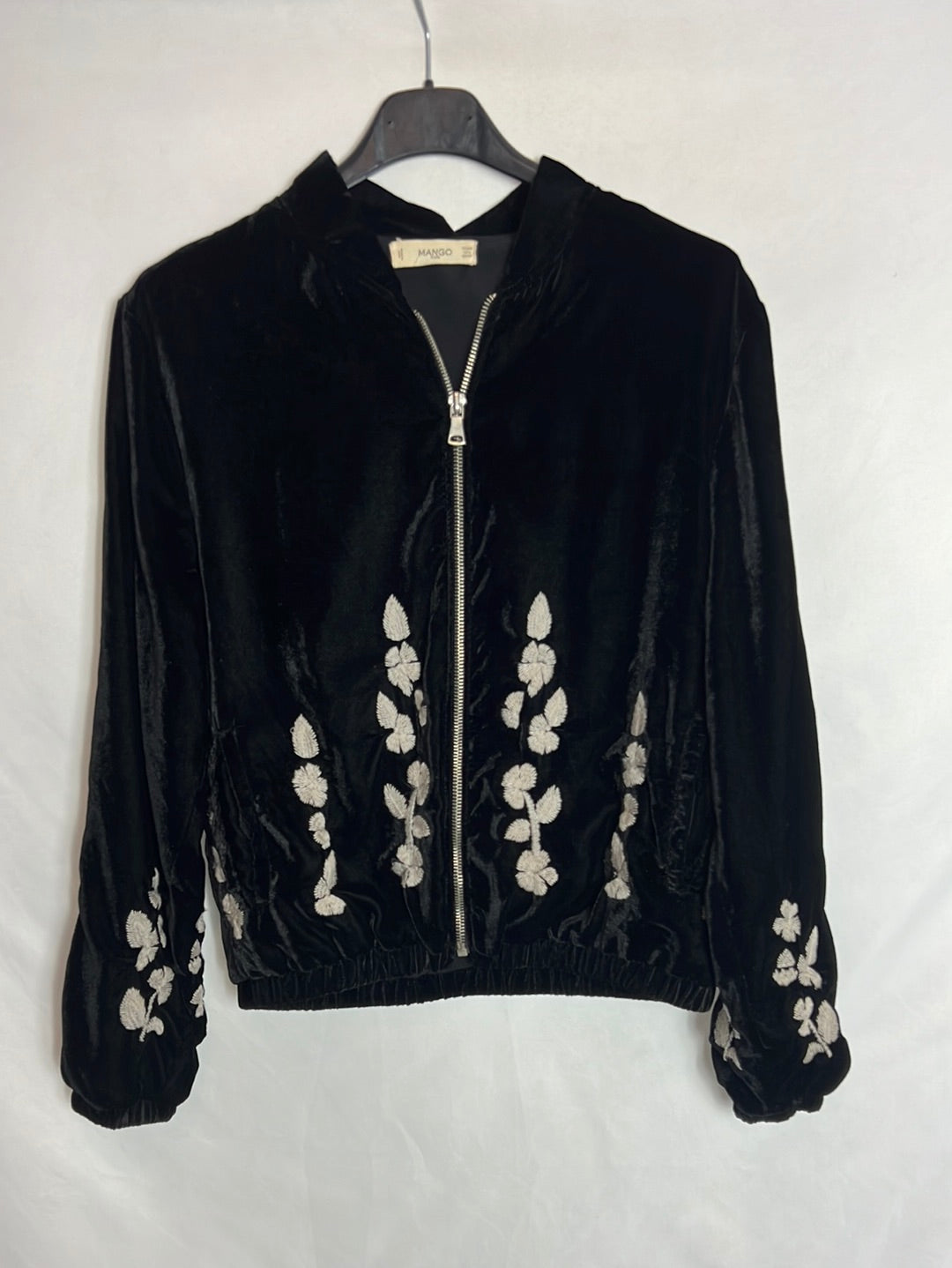 MANGO. Bomber negra terciopelo T.13-14 años (xxs)