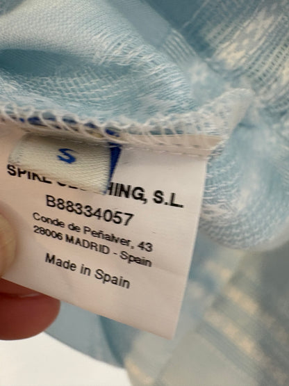 JOSEPHINE. Conjunto azul claro detalles bordados