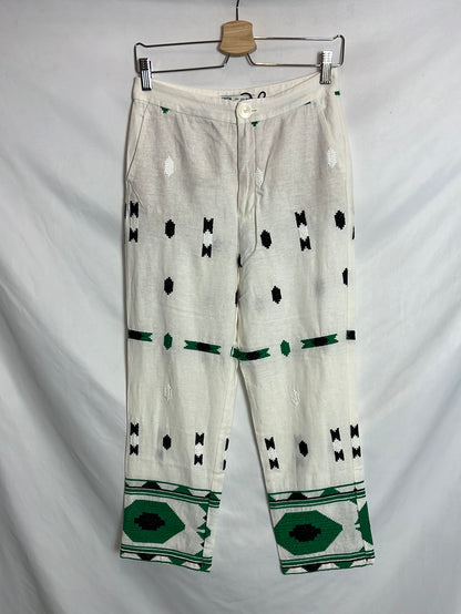 ZARA. Pantalón crudo bordados. T S