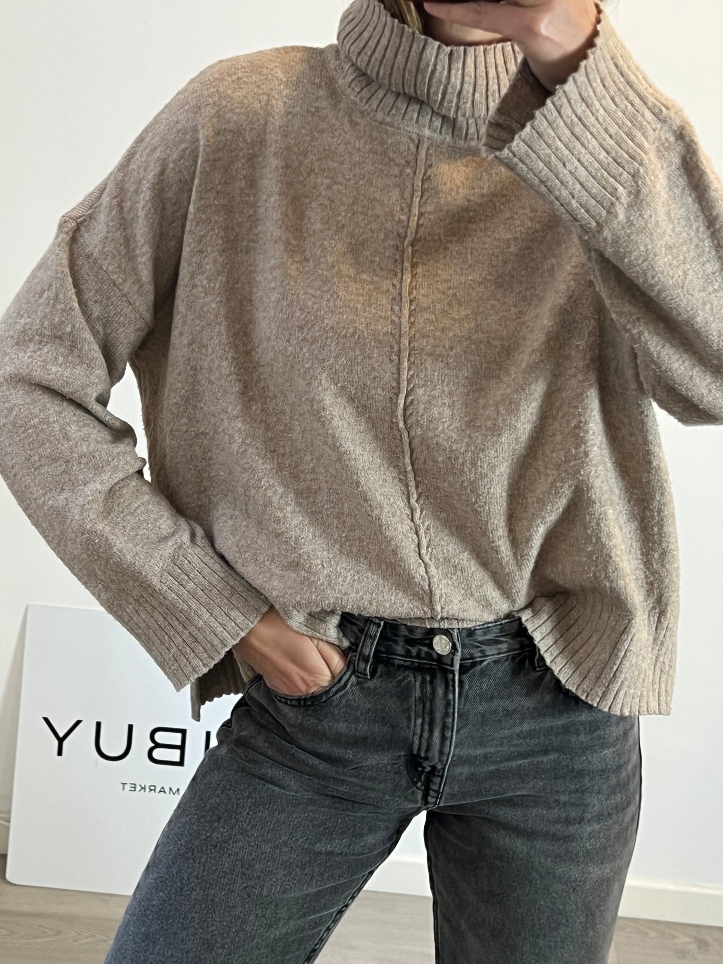 NOISY MAY. Beige turtleneck sweater. T.M.