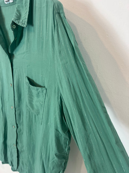 NOON. Flowy green blouse with shiny threads. TS