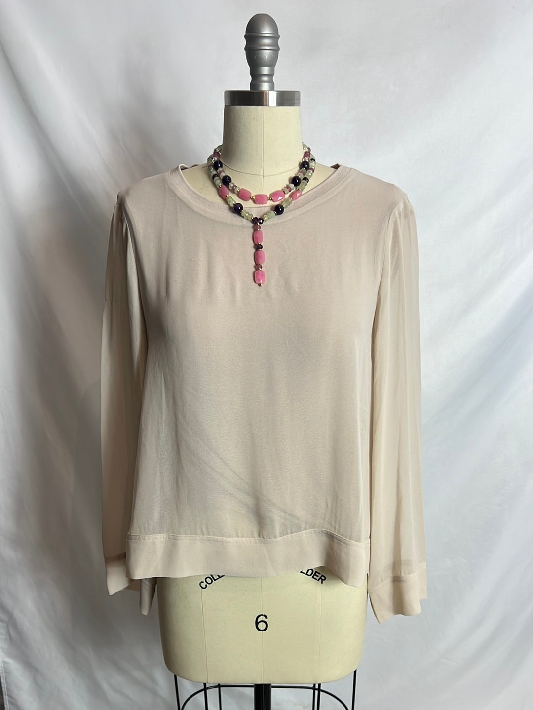 OTRAS. Collar piedras tonos rosas