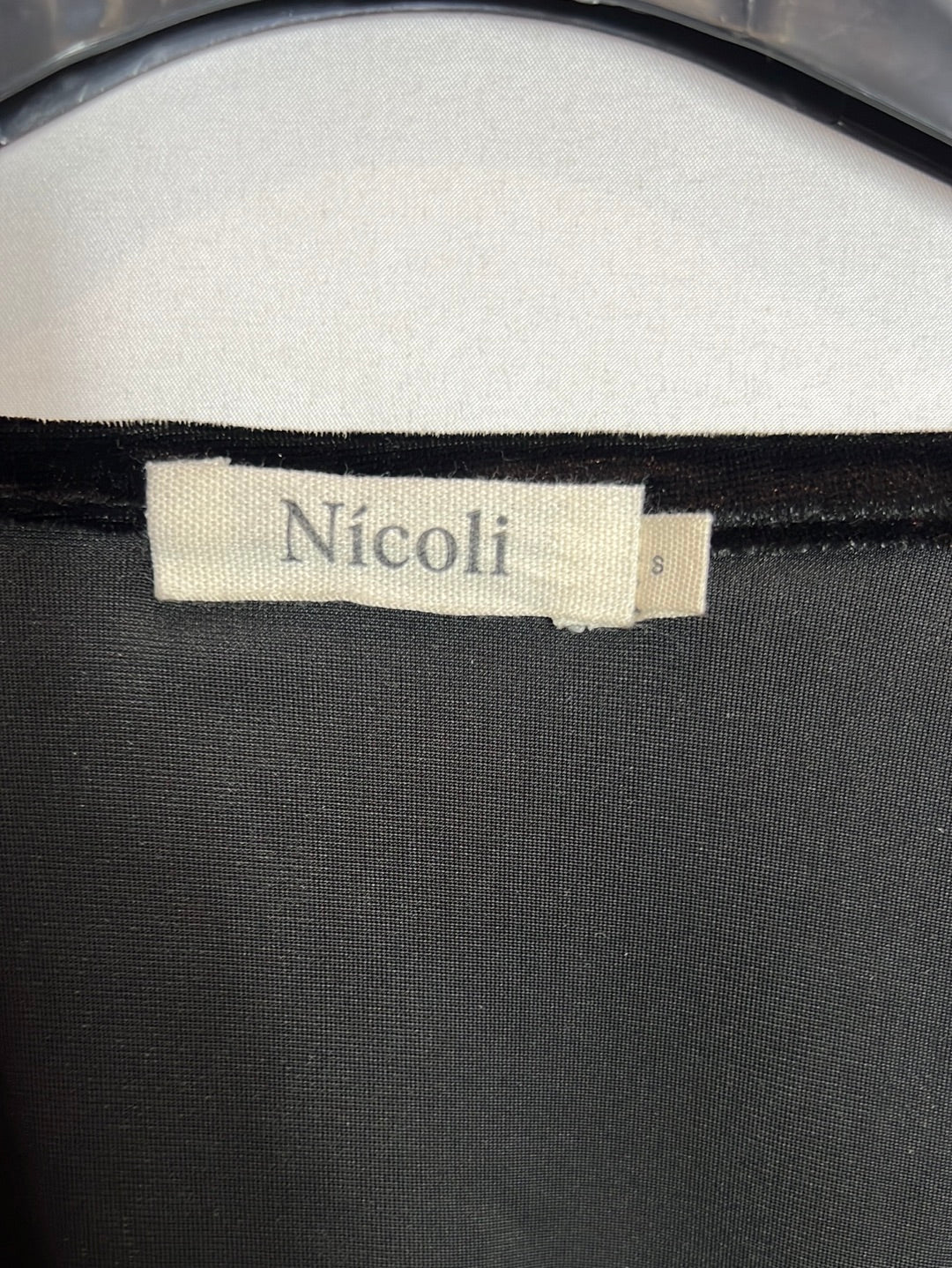 NICOLI. Top cruzado negro terciopelo. T S
