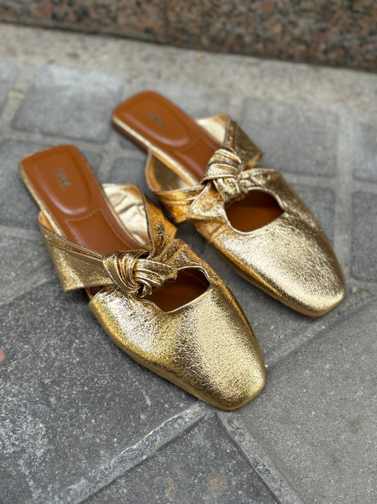 ZARA. mules dorados nudo  T.38