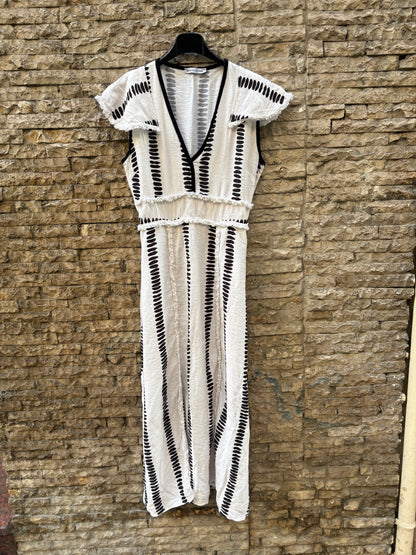 OTRAS. Vestido midi lino flecos