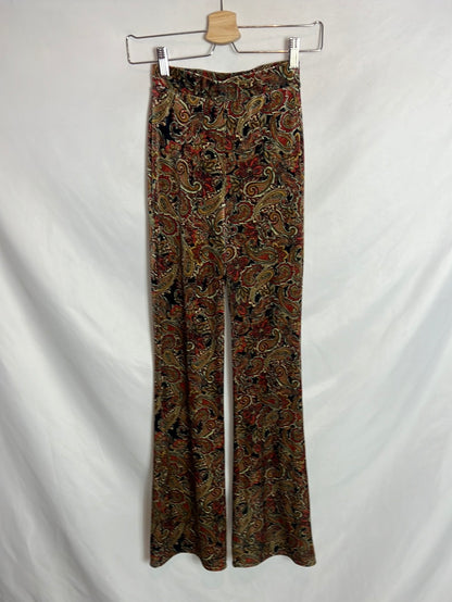 STARDIVARIUS. Velvet flared trousers. Size XS