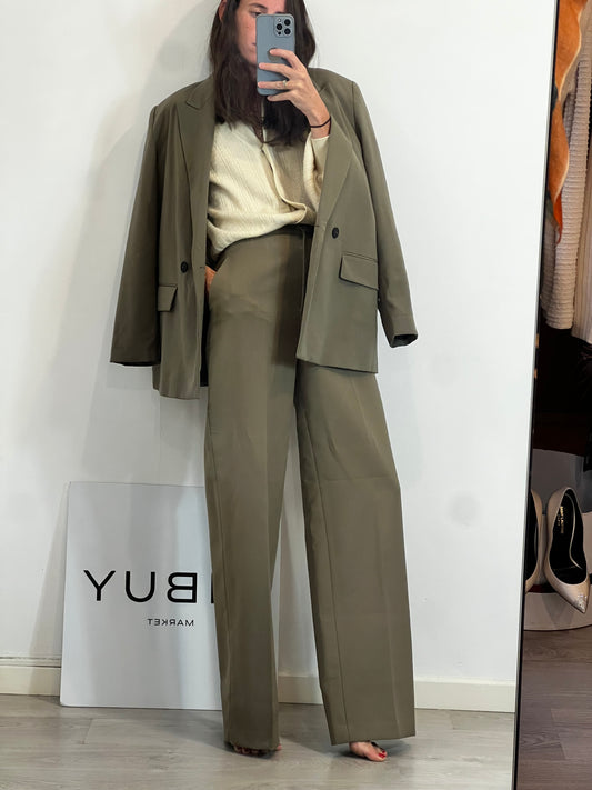 ZARA. Traje de chaqueta fluido caqui