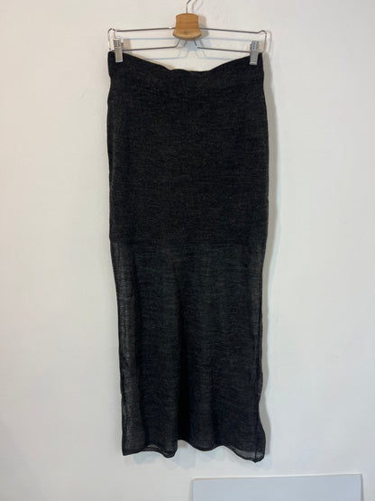 ZARA. Charcoal grey knit midi skirt. TM