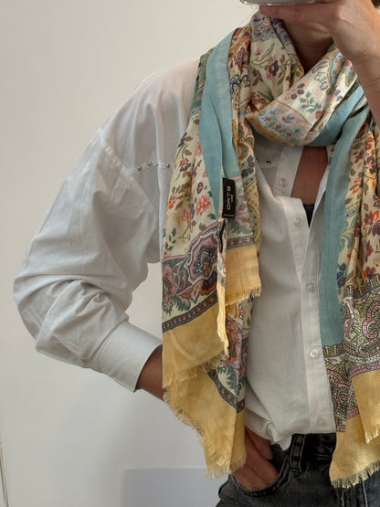 ETRO. Pañuelo multi estampado