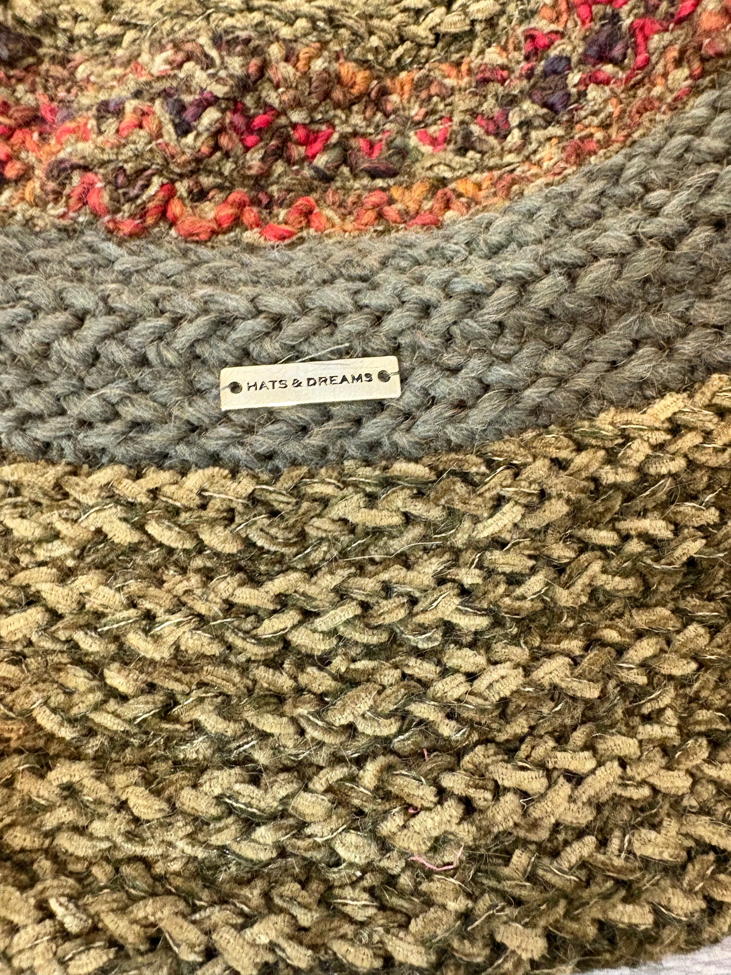 HATS & DREAMS . Sombrero verde  jaspeado