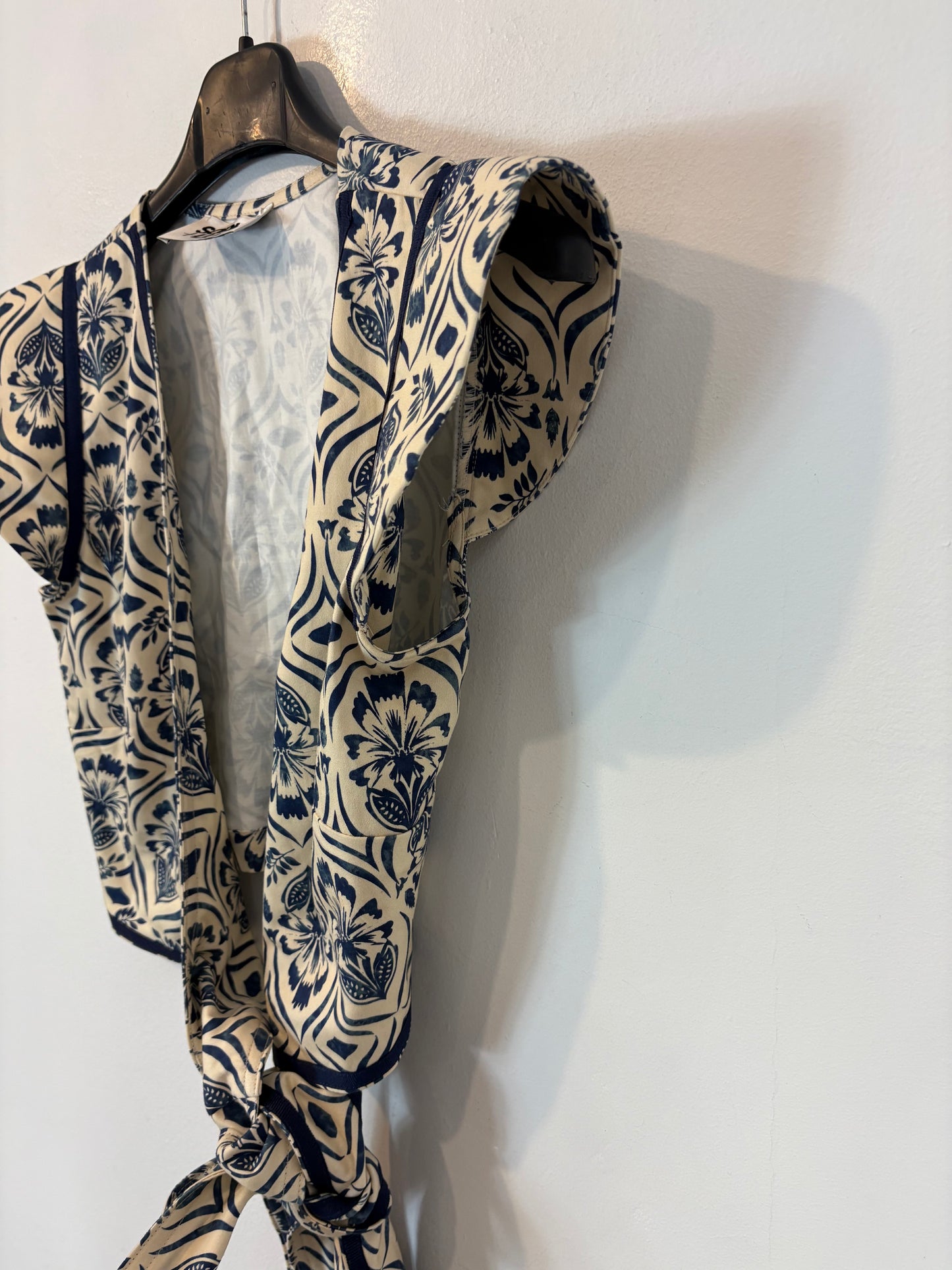 SOPHIE&LUCIE. Top cruzado estampado. T 34