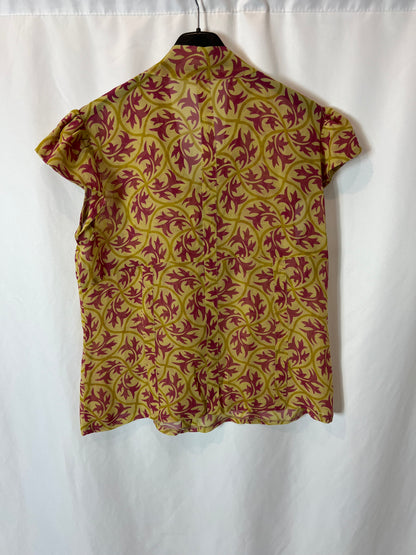 OTRAS. Blusa estampada detalle botones. T 40